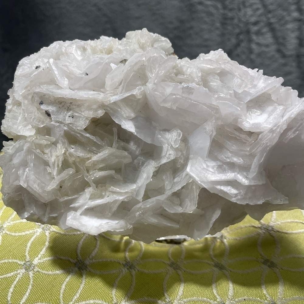 Raw crystal cluster- genuine PADDLE CALCITE PINK UV REACTION! 5”x3” unique gifts
